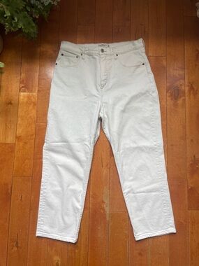 Abercrombie & Fitch Ultra High Rise Ankle Straight Jeans Curve Love - Short